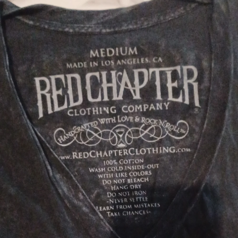 Chapter Black Graphic Tee - Picture 5 of 5